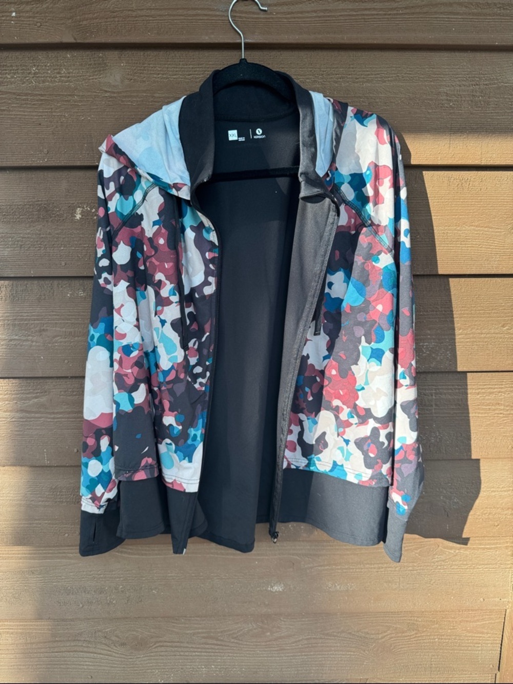Xersion Black with Patterned Overlay Active Hoodie Size XXL